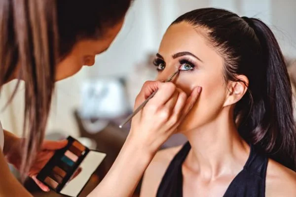 Become a Specialist in Makeup & Hair Artistry nif global chennai